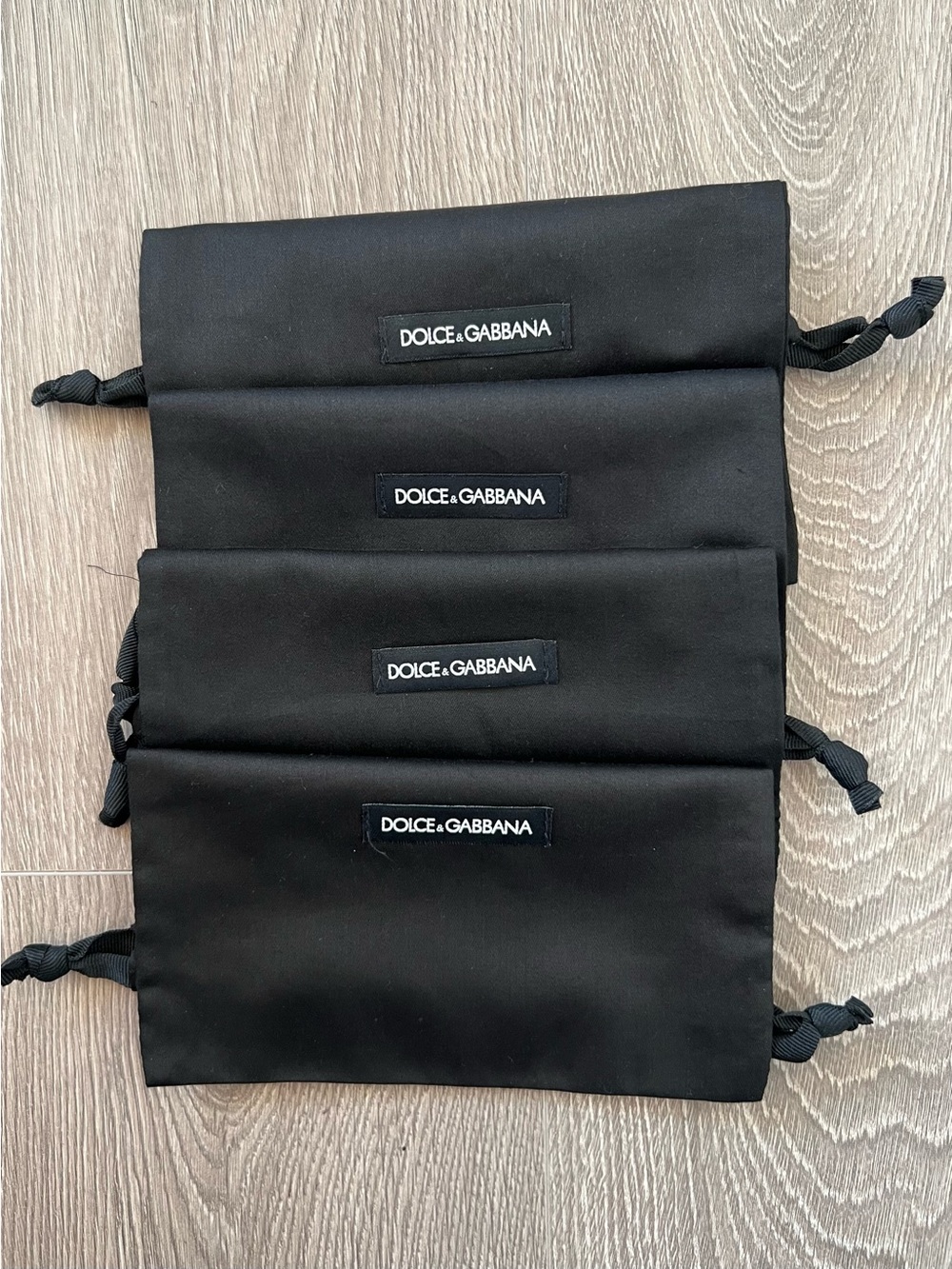 Lot of 4 Dolce Gabbana dust bag (C642)